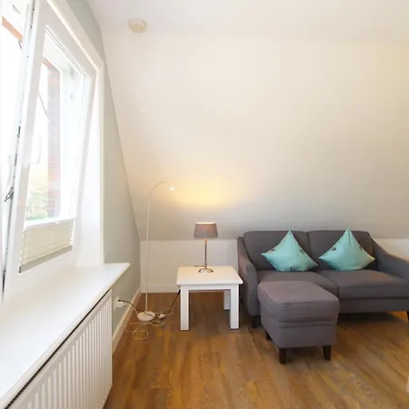 Haus Guenther - Mittelweg 1, App 1 Wenningstedt-Braderup