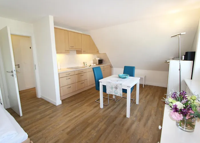 Haus Guenther - Mittelweg 1, App 1 * Wenningstedt-Braderup